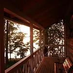 Hotel Santa's Little Village - Uitonniemi 2*