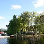 Santa's Little Village - Uitonniemi 2*