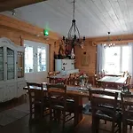 Santa's Little Village - Uitonniemi Hotel