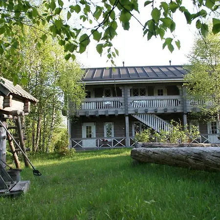 Santa's Little Village - Uitonniemi ホテル