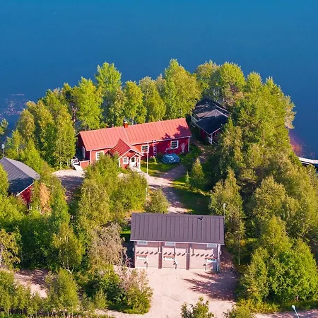 Santa's Little Village - Uitonniemi Отель 2*