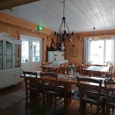 Santa's Little Village - Uitonniemi Hotel