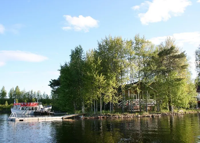 Santa's Little Village - Uitonniemi 2*