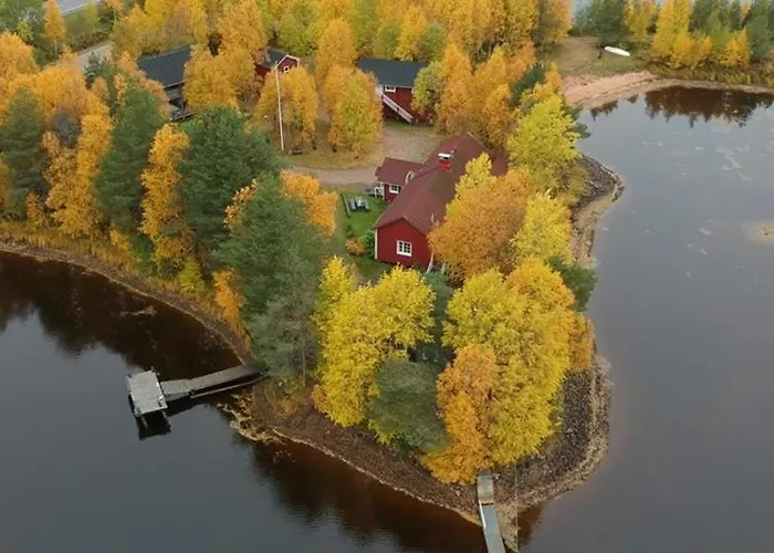 Santa's Little Village - Uitonniemi Hotel